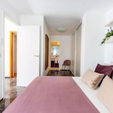 Behouse Sierpes Appartement Sevilla Buitenkant foto