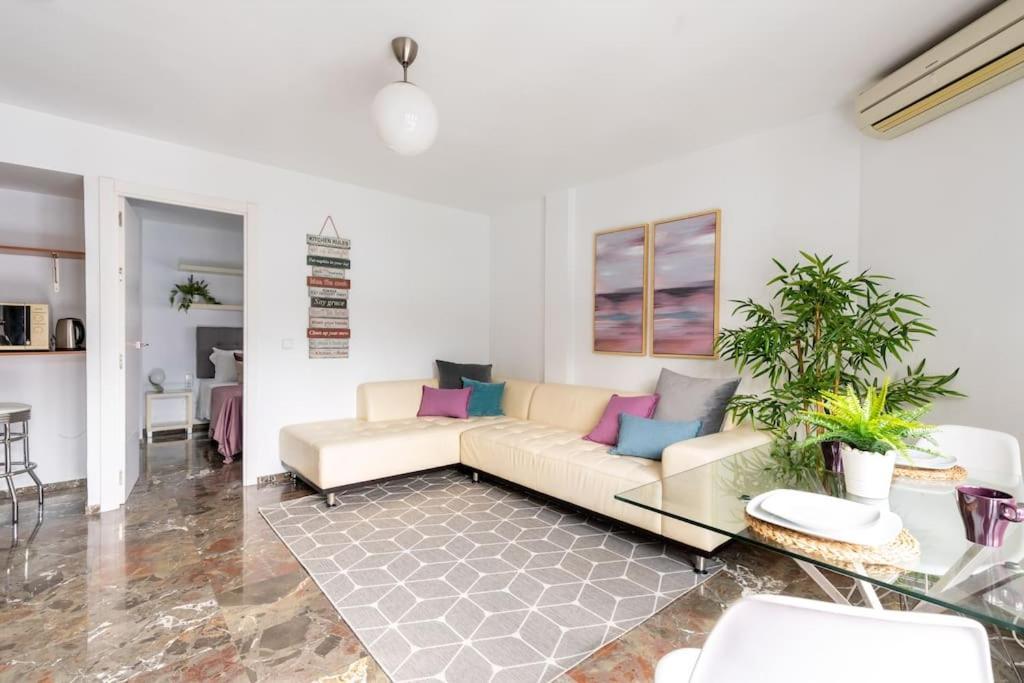 Behouse Sierpes Appartement Sevilla Buitenkant foto